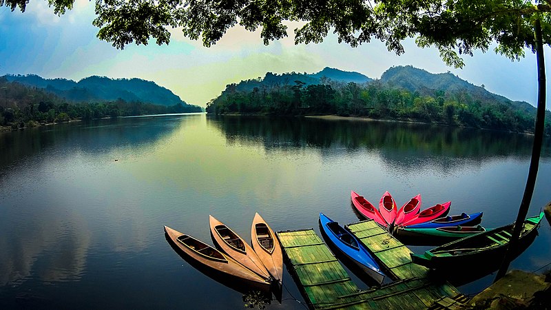 Mahamaya Lake 